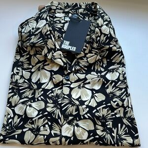 XS short sleeve shirt